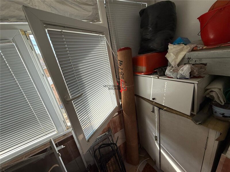 Gara de Nord- Metrou 3 camere semidecomadate, et. 2, vedere mixta, 62mp,